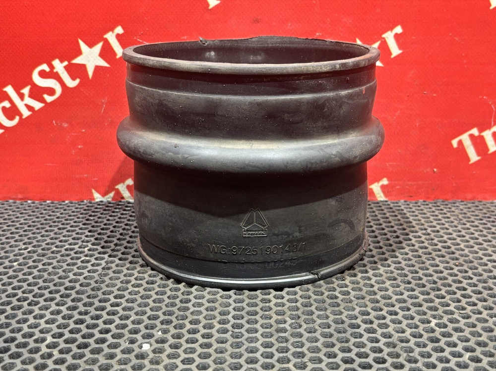 Патрубок воздушного фильтра