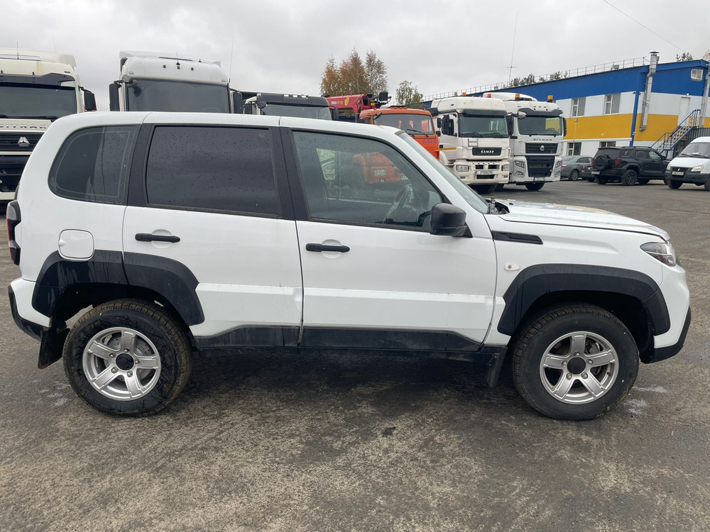 LADA Niva Travel Classic 24 1.7 80hp 5MT
