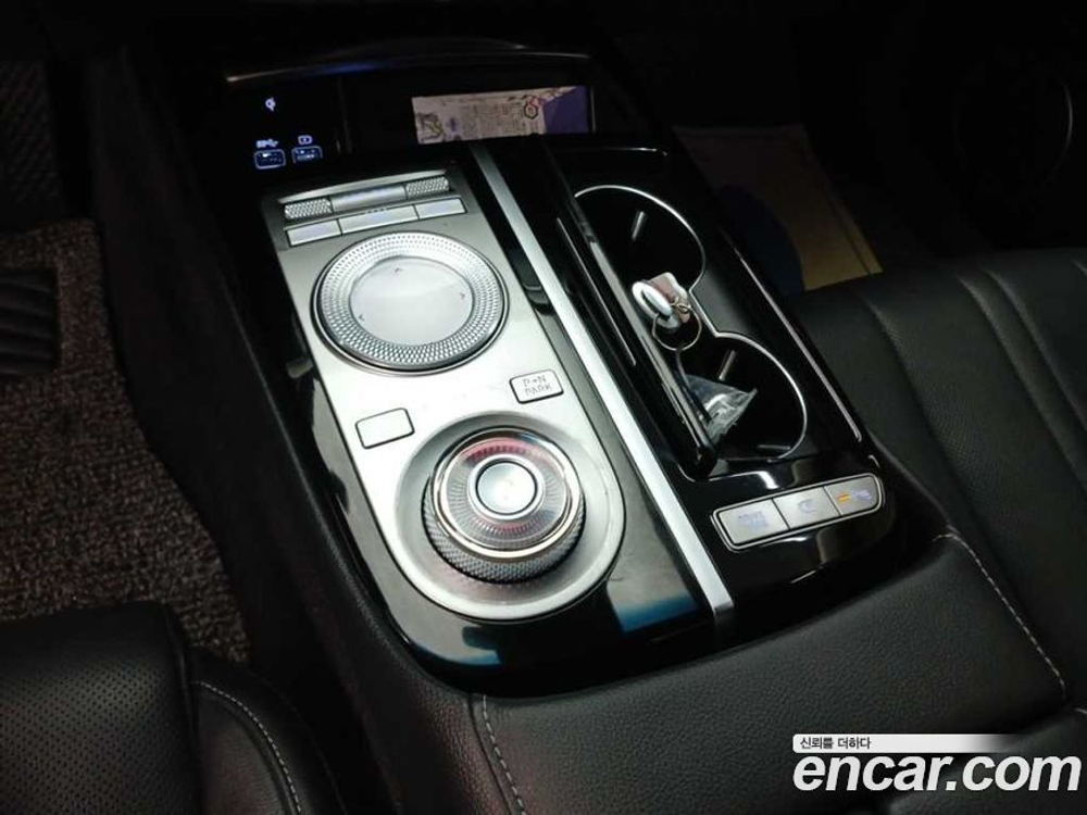 Genesis G80 (RG3) Бензин 2.5 Turbo 2WD (10.2021)