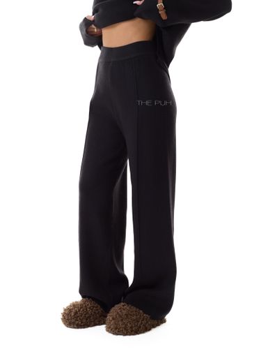 Черный трикотажный костюм с брюками