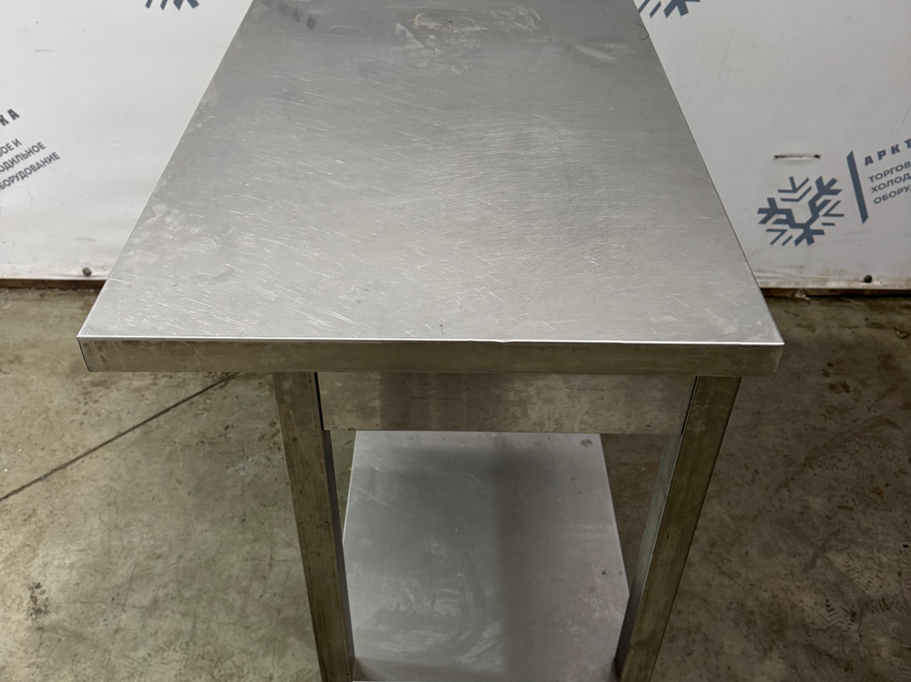 Стол из нержавеющей стали с полкой без борта 900х600х850 (на колесах )