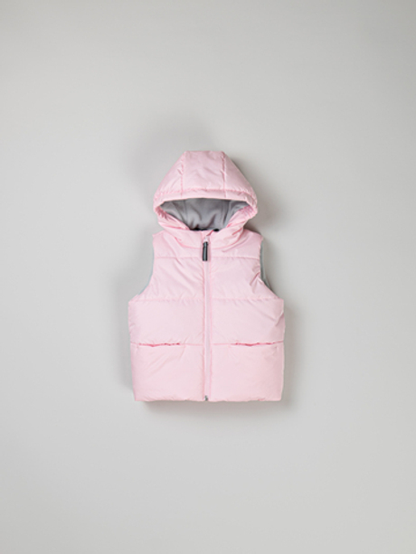 Жилет утепленный с капюшоном "Нежно-розовый"