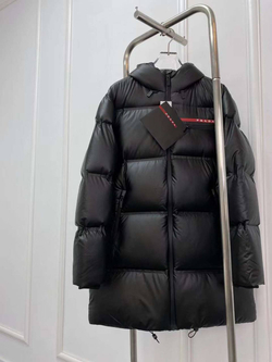 Пуховик Prada