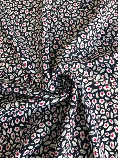 Штапель принт цветы мелкие белые на темно синем D13C1