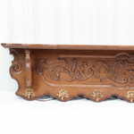 Резная настенная вешалка с латунными крючками