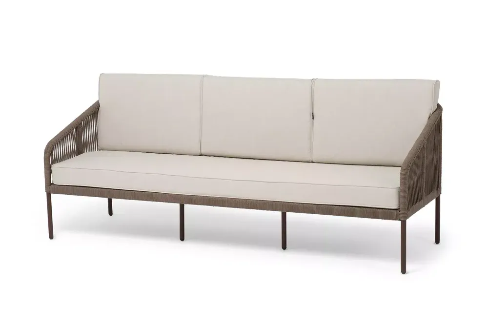 "Канны" диван 3-местный плетеный из роупа, каркас алюминий коричневый (RAL8016) муар, роуп коричневый круглый, ткань бежевая 035
