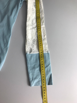 Блузка с кружевной вставкой, визуально на 46 размер