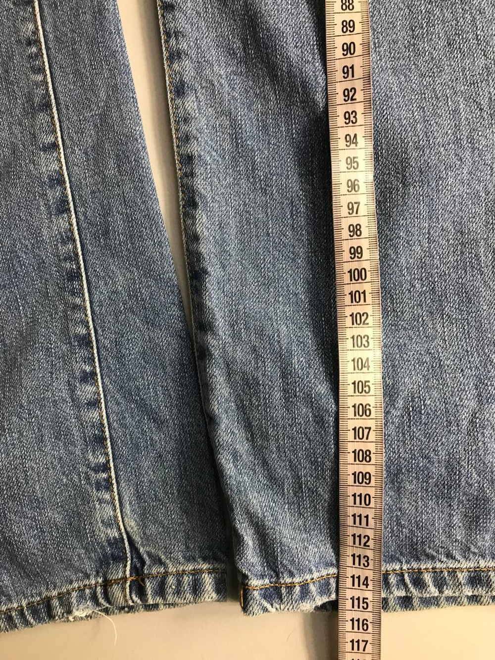Джинсы Zara классического цвета, маркировка 34, визуально на 40 размер