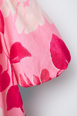 ZARA ОБЪЕМНОЕ ПЛАТЬЕ С ЦВЕТОЧНЫМ ПРИНТОМ, РОЗОВЫЙ