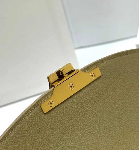 Сумки CELINE MEDIUM NINO из блестящей телячьей кожи бежевый