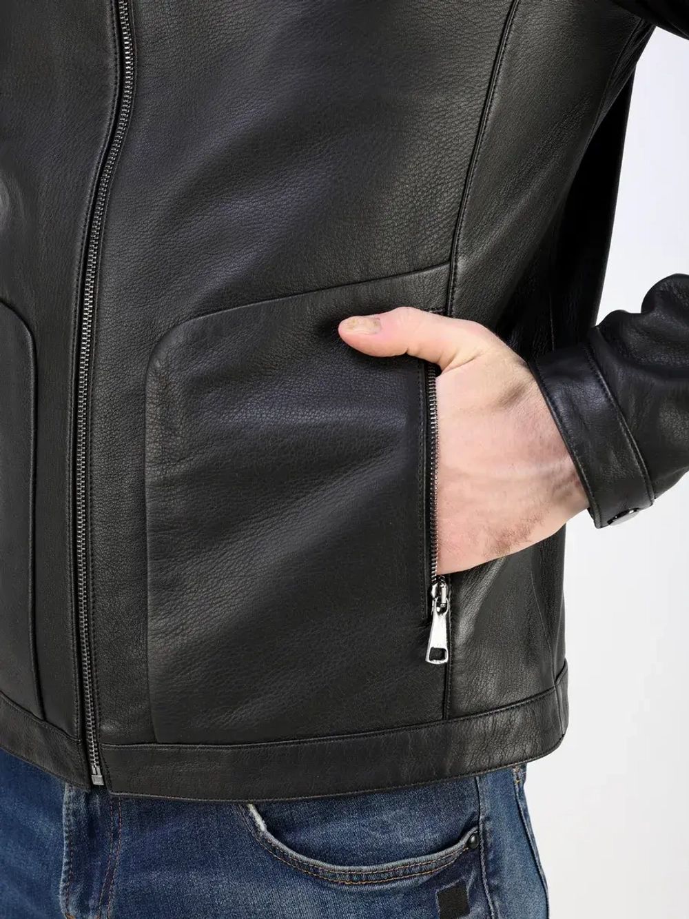 Кожаная куртка демисезонная