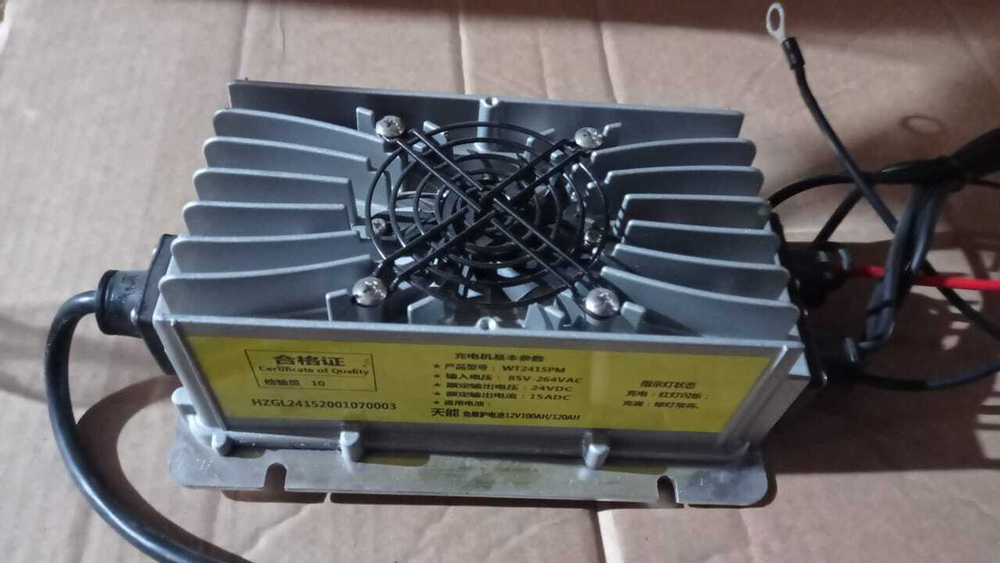 Зарядное устройство для штабелёров WS/IWS 24 В/15 А (Charger)