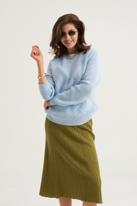 Свитер с крупной вязкой голубой