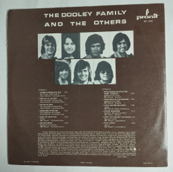 Винтажная виниловая пластинка LP The Dooley Family And The Others (Польша 1977)