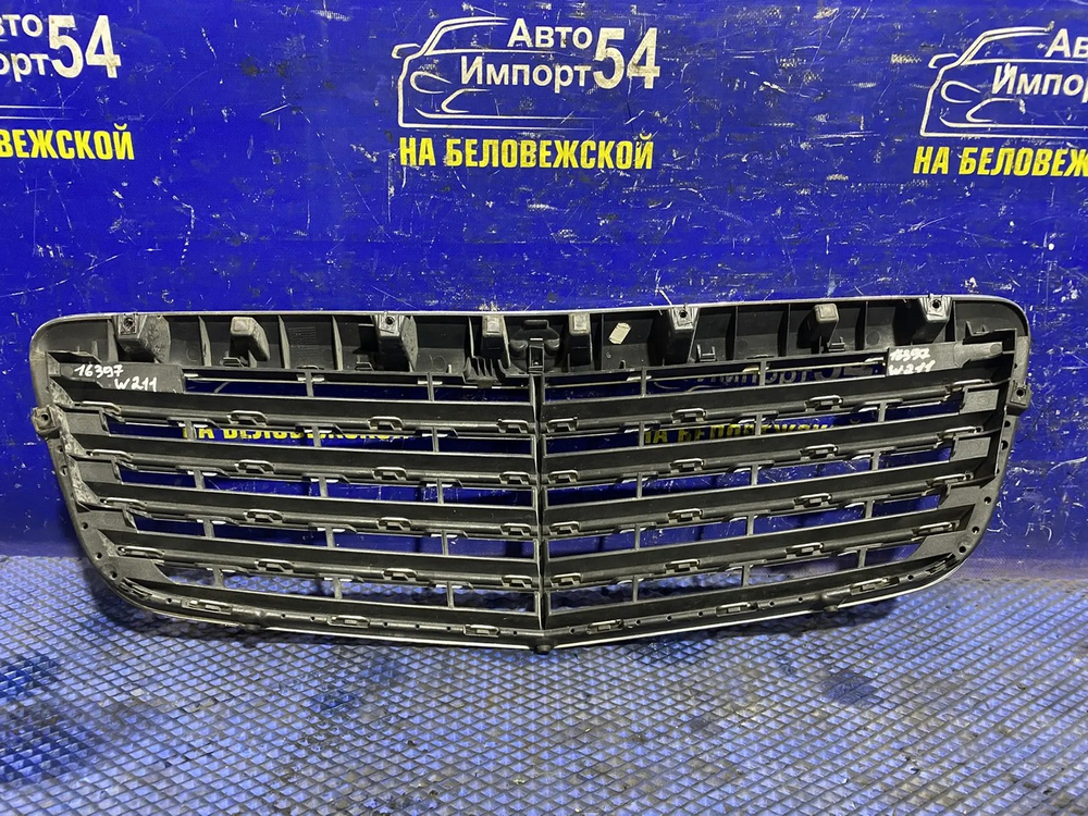 Решетка радиатора MERCEDES BENZ E-CLASS 2006-2009