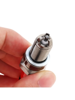 Свеча зажигания D8ТС для эндуро мотоцикла