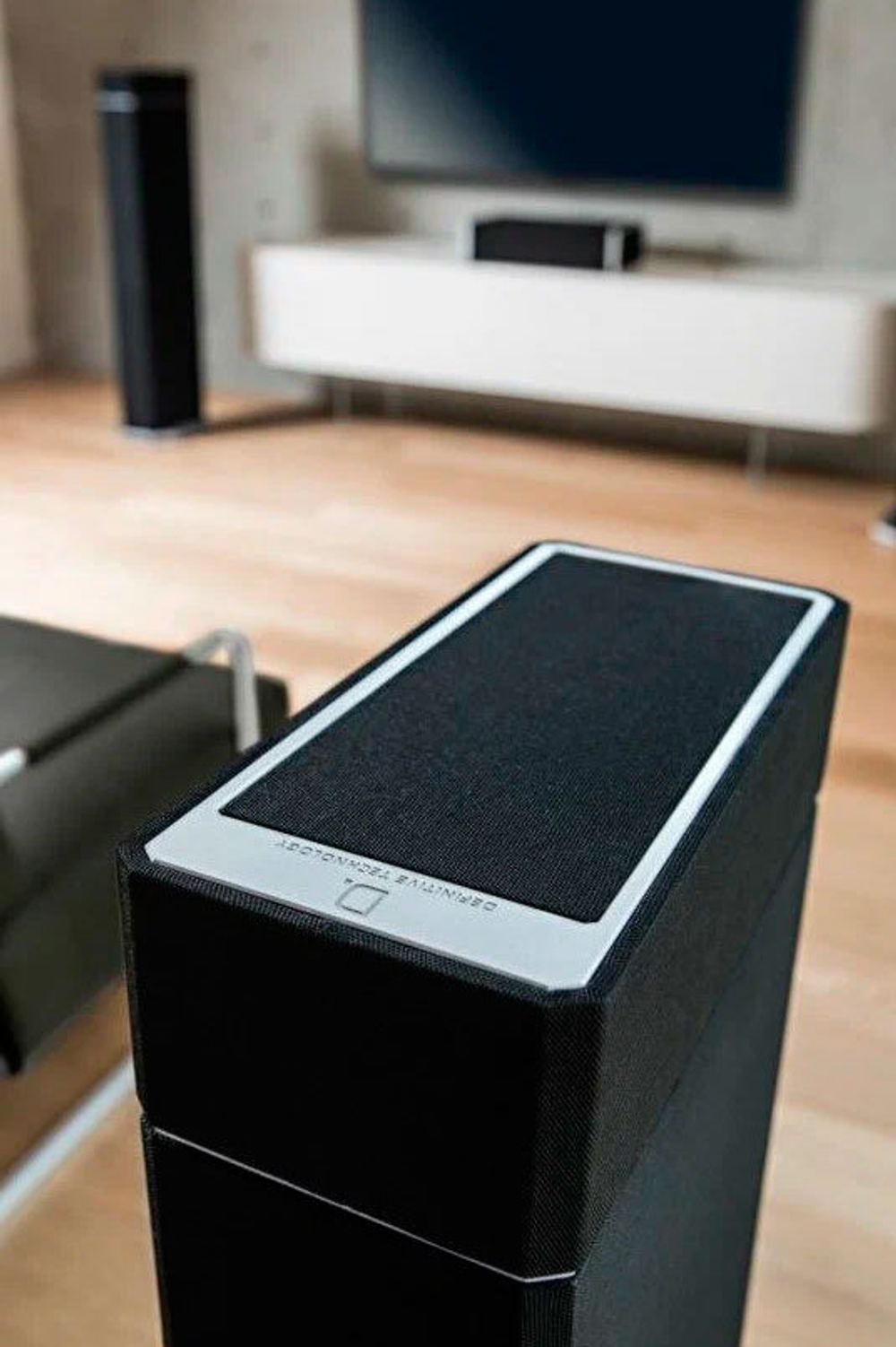 Definitive Technology BP9000A90