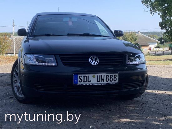 Передние фары VW Passat B5 daylight black