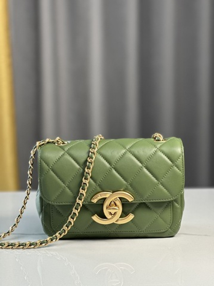 Chanel Bag 19 cm