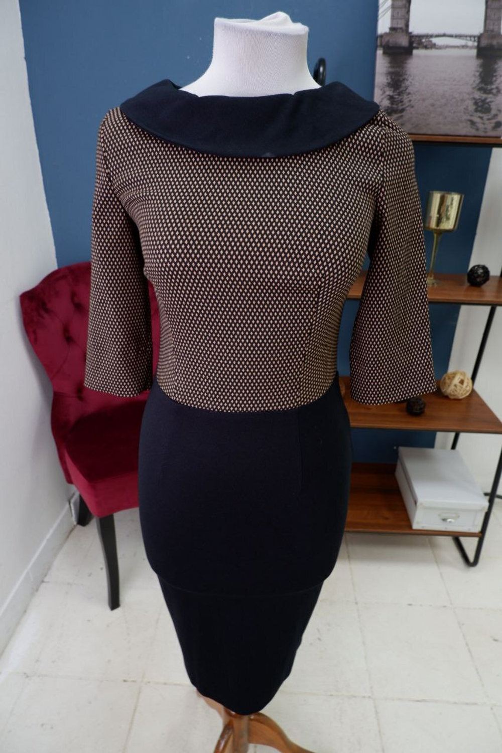 Платье Magda красивое 42 размер, новое