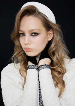 Кокошник из белого жаккарда