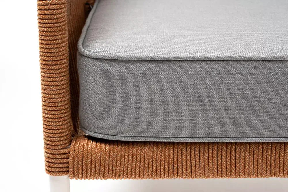 "Канны" кресло плетеное из роупа, каркас алюминий светло-серый (RAL7035) муар, роуп оранжевый меланж круглый, ткань светло-серая