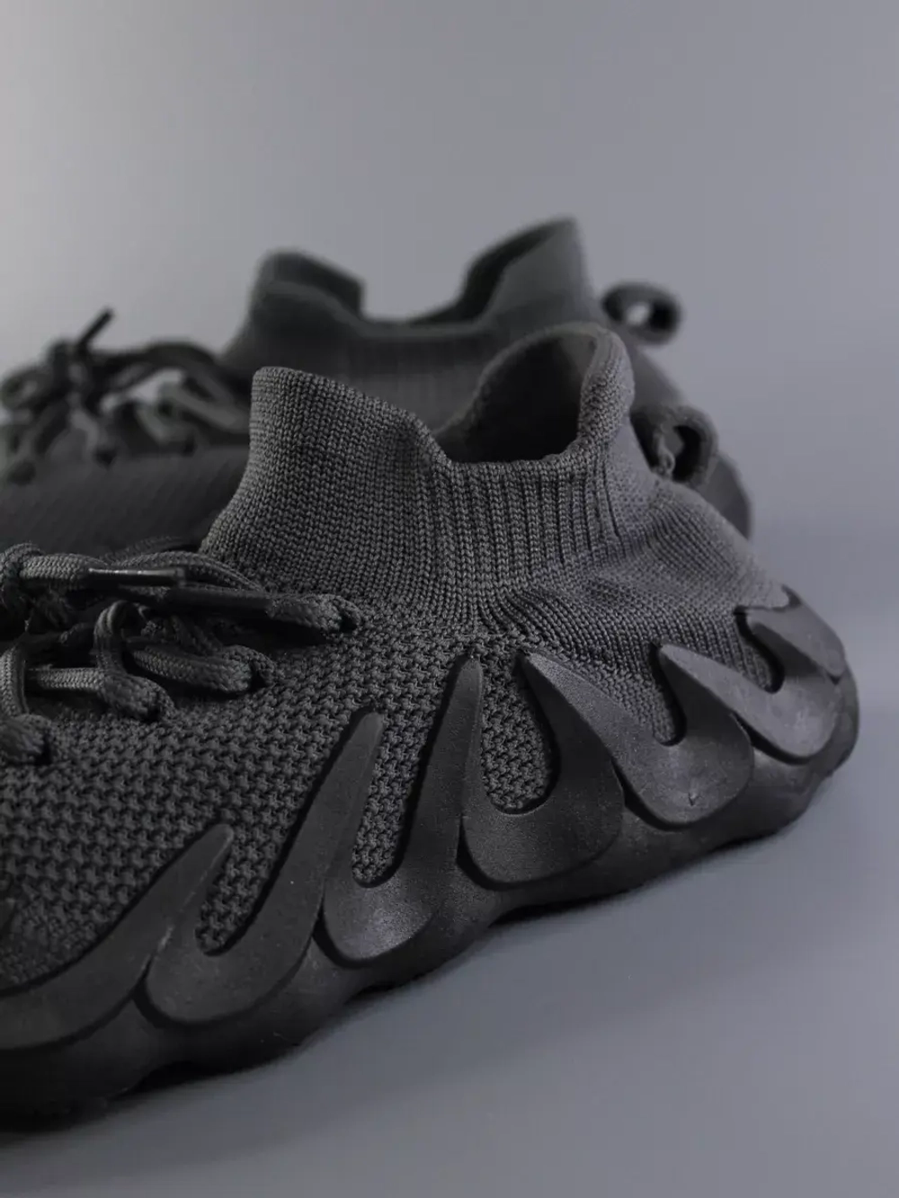 Кроссовки Изики детские - Yeezy boost- темно-серые