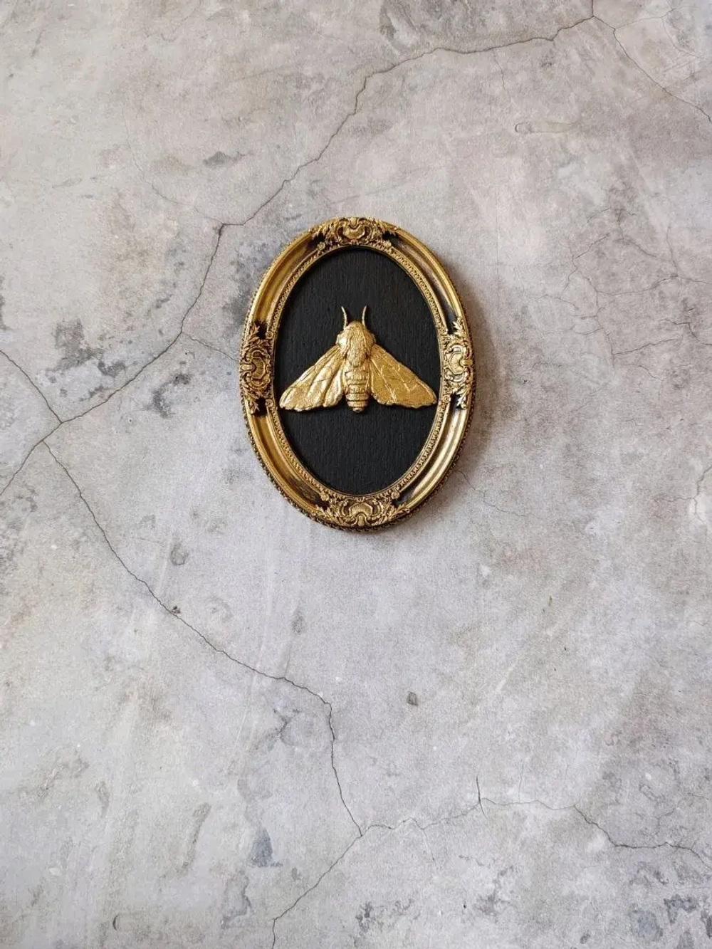 Барельеф на стену из гипса Мотылек