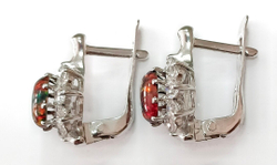 Ювелирные серьги из серебра с опалом