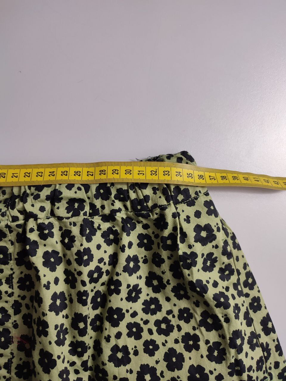 Юбка Reserved цвета испанской оливки, маркировка 38, визуально 44 размер