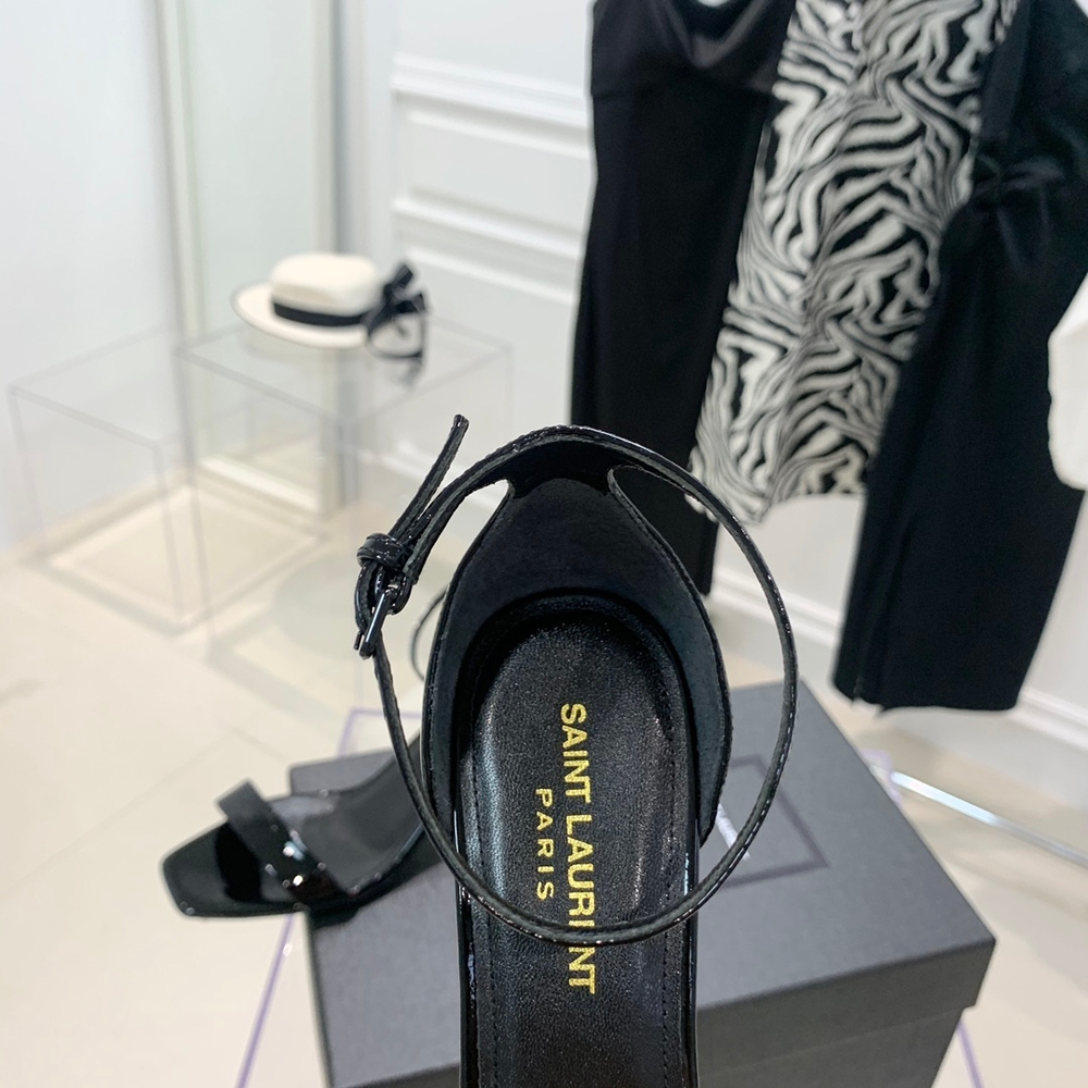 Saint Laurent Pumps