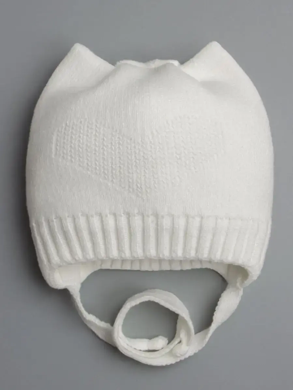 Шапка для девочки с ушками осенняя