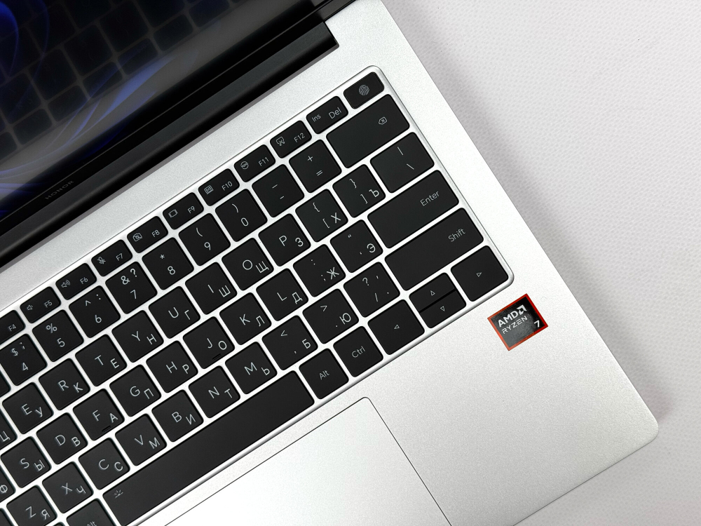 Новый Honor Magicbook X14 Plus /  Ryzen 7 8845HS / 32GB DDR5 / 1TB / 2.8K / 120Hz / Win11 / Русско-Английская клавиатура