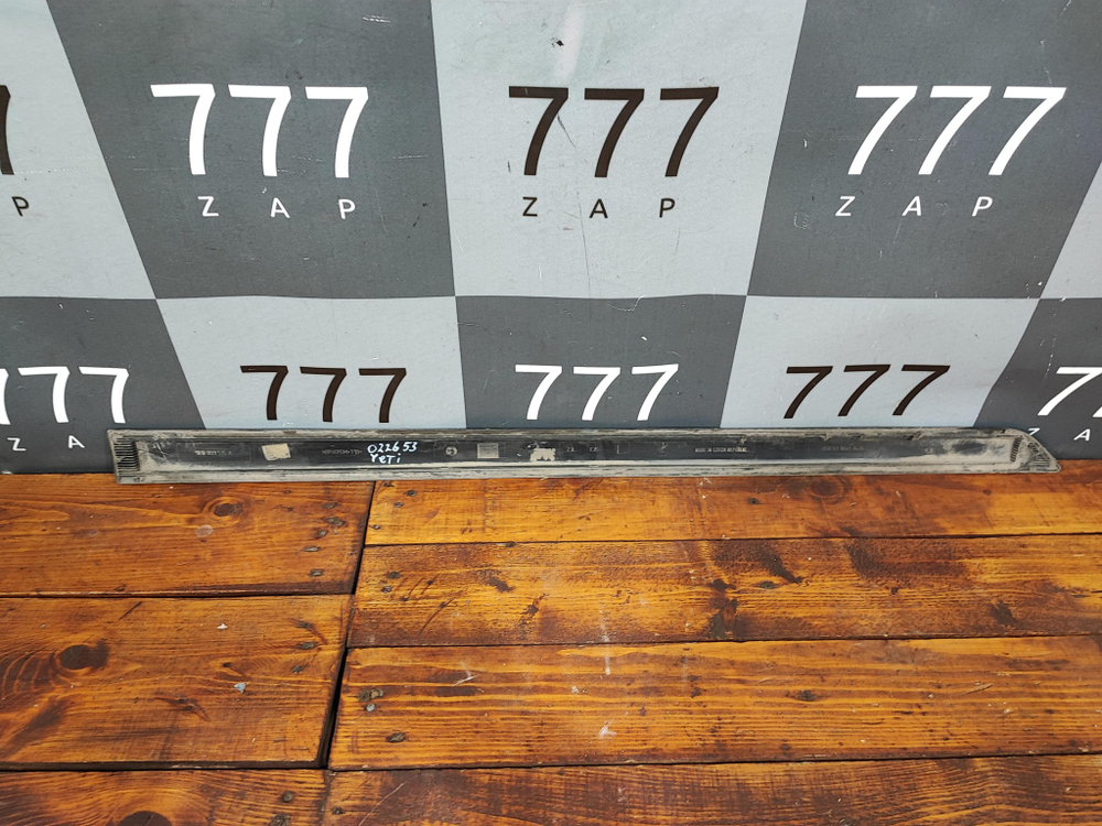 Накладка двери передней левой Skoda Yeti 13-18 Б/У Оригинал 5L0853515A