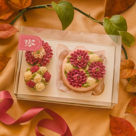 Набор с клубничным чизкейком и цветочными капкейками