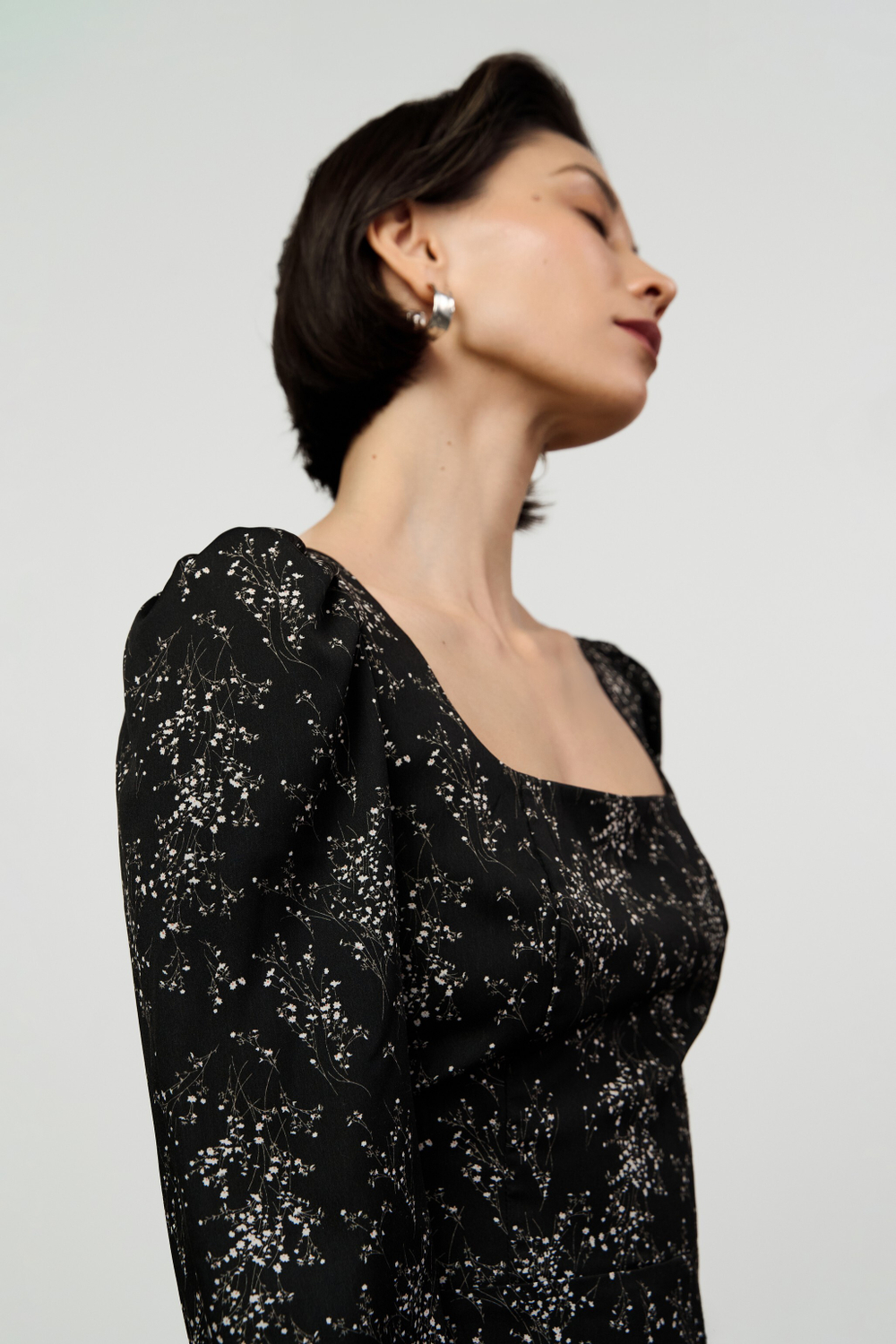 Платье-каре мини