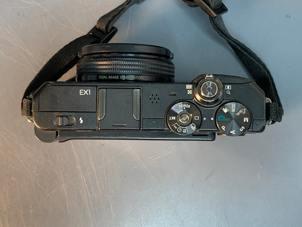 Samsung EX1