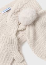 шапка с шарфом и варежками