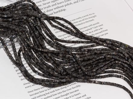 Нить бусин из лаврикита 3,3мм ("таблетка")