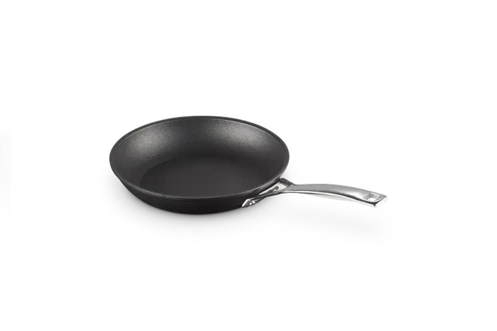Le Creuset Сковорода с антипригарным покрытием 22 см.