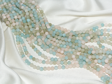 Нить бусин из тонированного кварца 6,7мм, гладкие