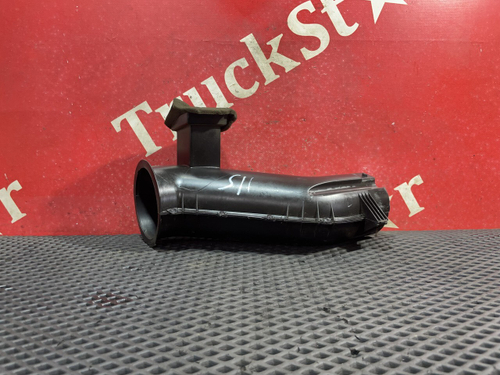 Воздуховод отопителя