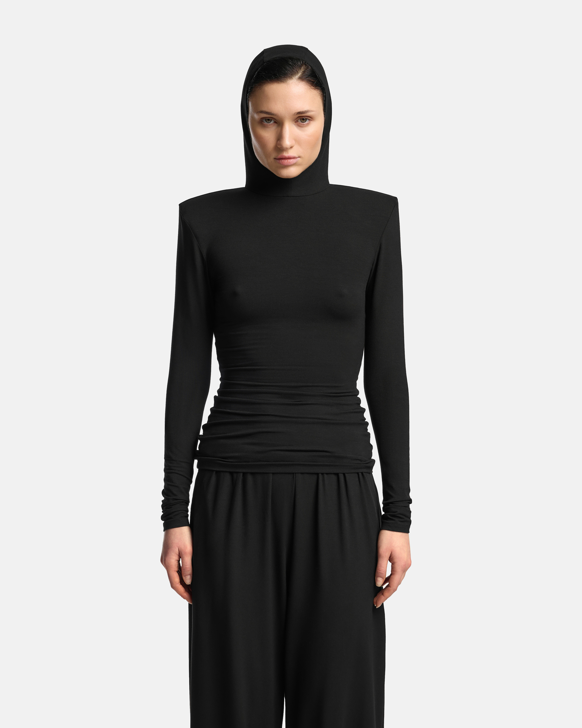 ЛОНГСЛИВ С КАПЮШОНОМ ИЗ ТРИКОТАЖА