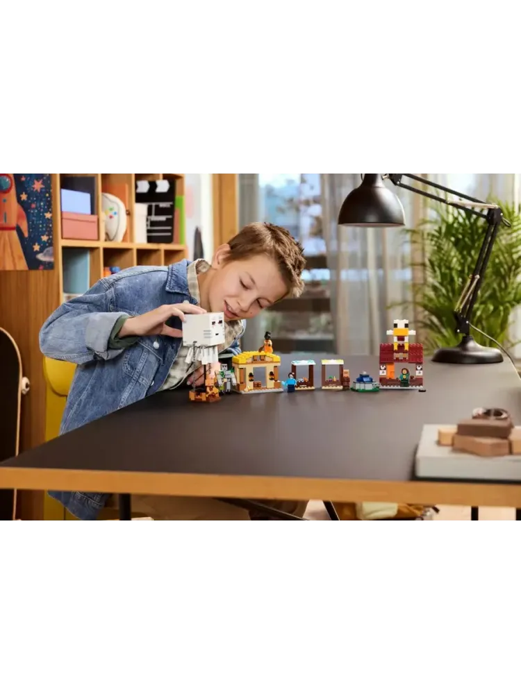 Конструктор Minecraft 21273 Нападение на деревню Гаста