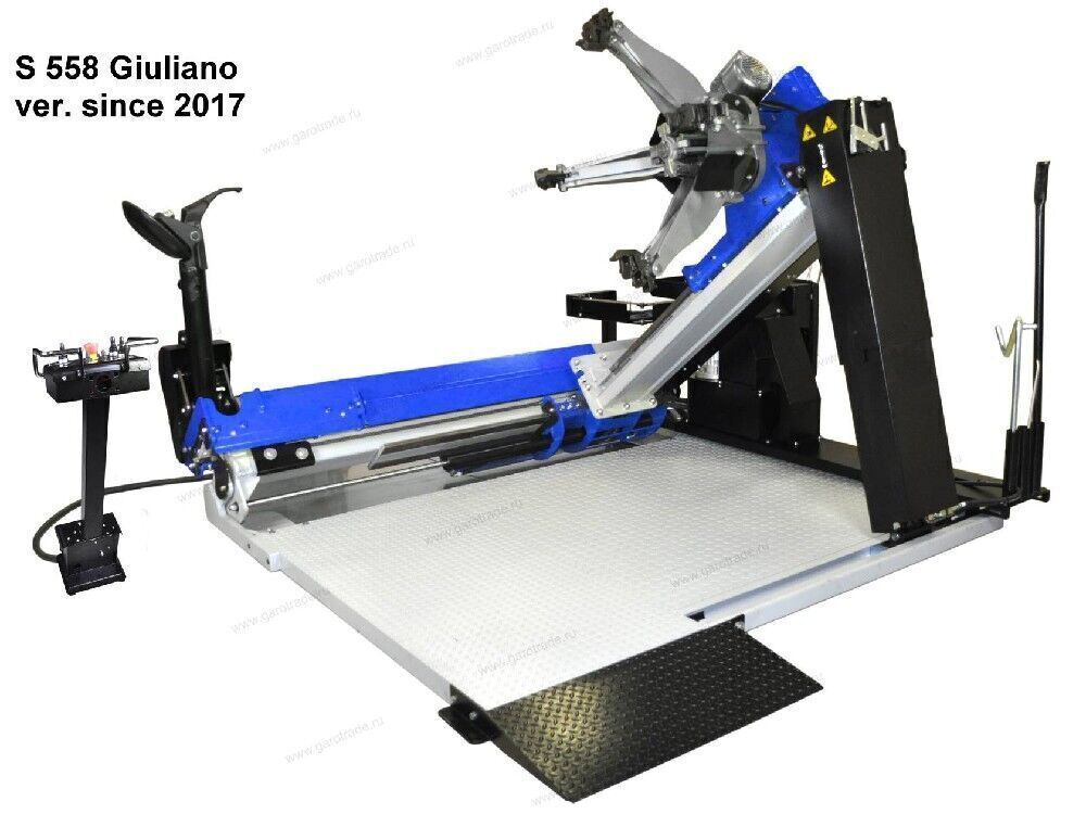 Шиномонтажный станок для колес грузовых автомобилей тракторов и спецтехники до 47 (58) дюймов S558 Giuliano