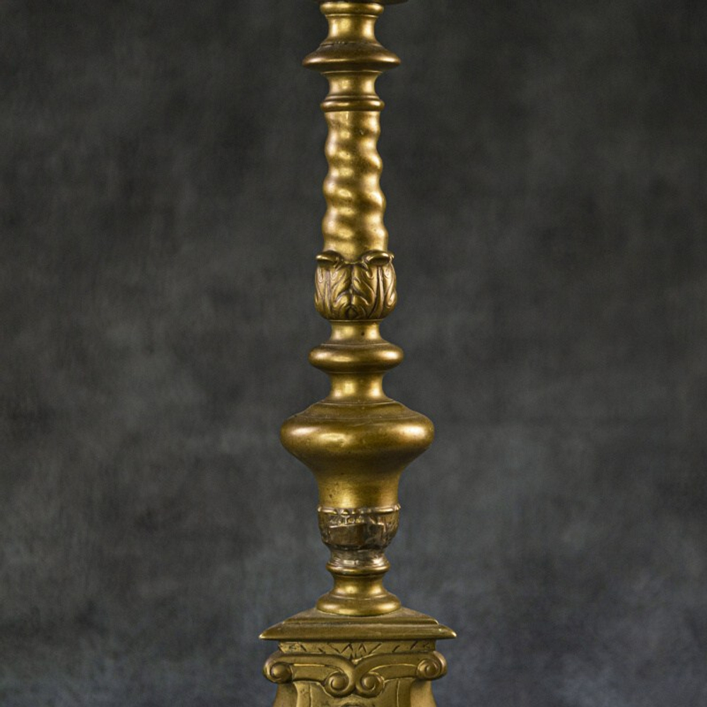 Подсвечник для большой свечи