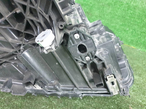 Фара левая BMW 7er G11 G12 (2019-2022) LED