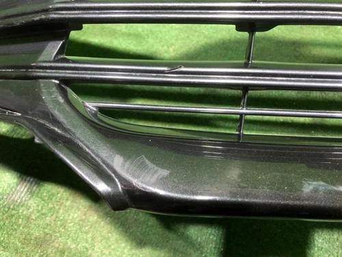 Решетка переднего бампера Toyota Camry XV70 (2020-н.в.)