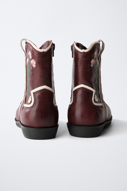 ZARA ВЫШИТЫЕ САПОГИ В КОВБОЙСКОМ СТИЛЕ, ГРАНАТОВЫЙ