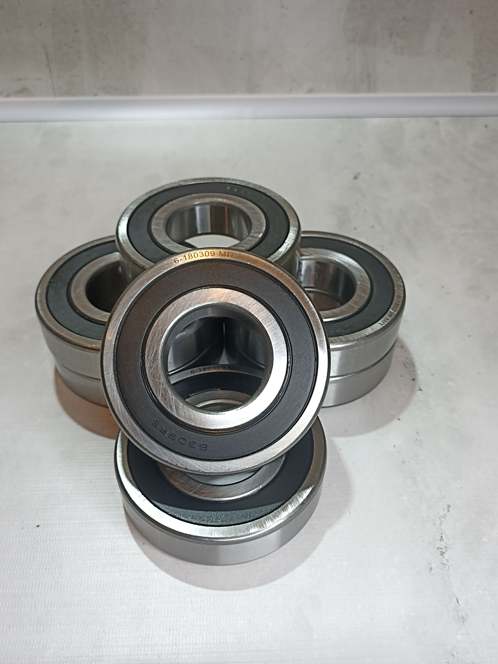 Подшипник 180309